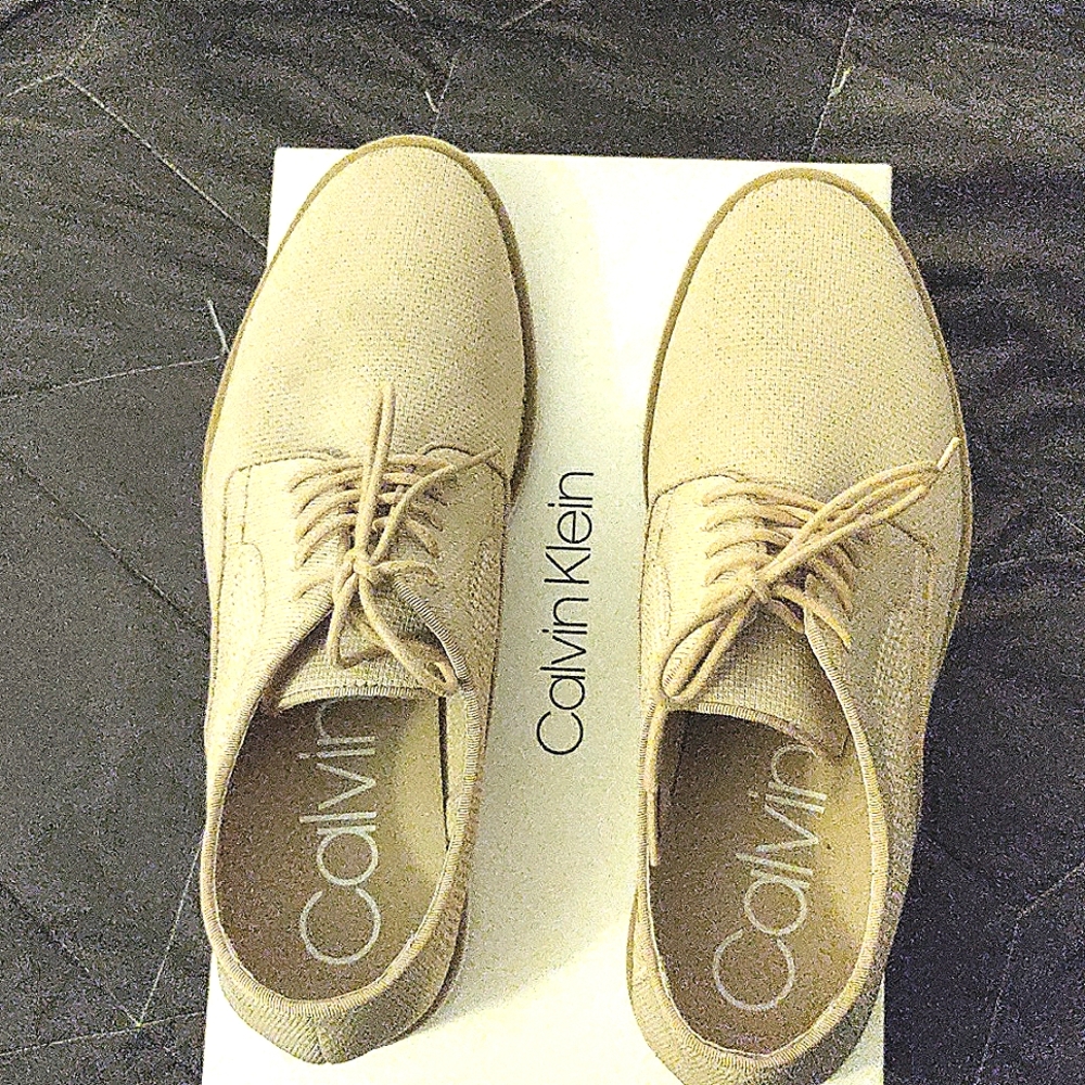 Calvin Klein men's Aggussie Oxford Beige shoes